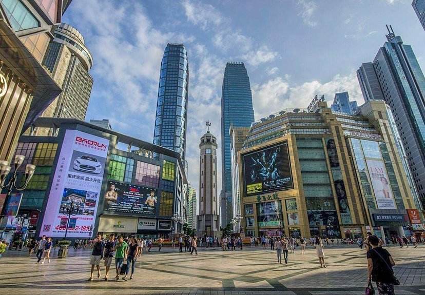 重庆：我国最适合穷游的城市，五百块就能玩的超爽？还是吃货的天堂！