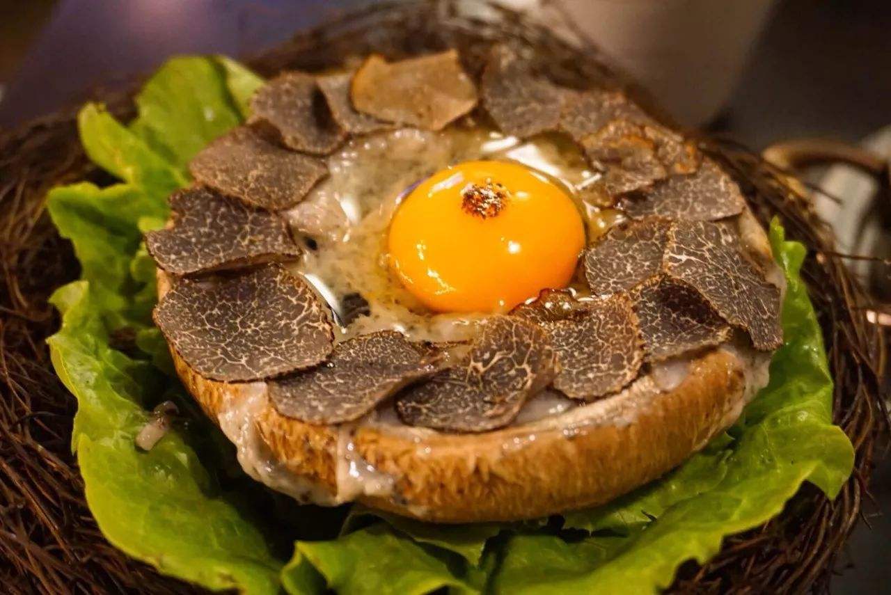 松露|老板请客吃饭，上了三份黑松露花了4W多，报警处理，后来哭着买单走了