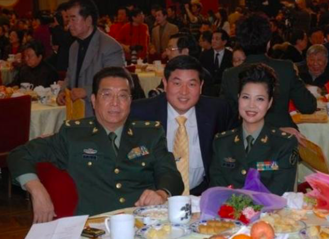 李双江|梦鸽前男友曝光，是大家熟悉的当红歌圣，和李双江关系还不一般