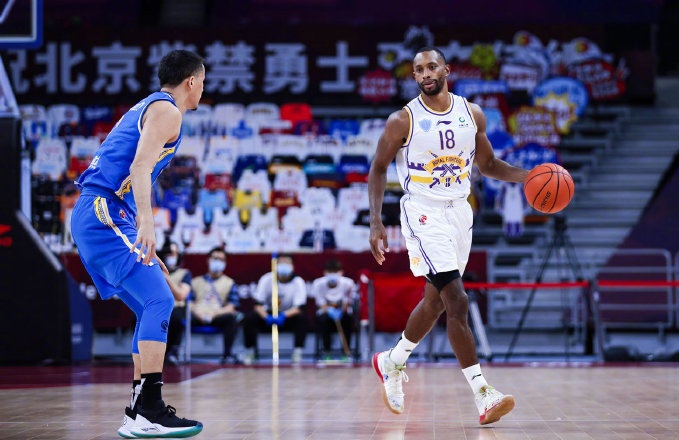 #斯蒂芬·马布里#北控13分惨败赛后,马布里消沉坦言球员无斗志,一老将该批评