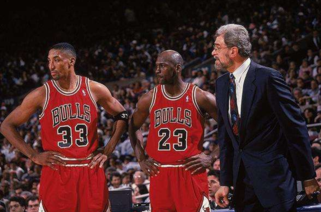 迈克尔·乔丹▲为什么没人说乔丹抱团？因为事实就是乔丹没有抱团