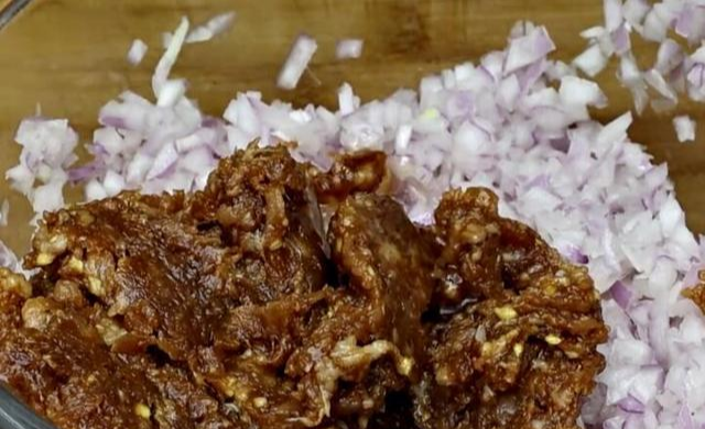 饺子|7月，用这菜包饺子最香，钙是鸡蛋6倍，5毛钱一斤，人人吃得起