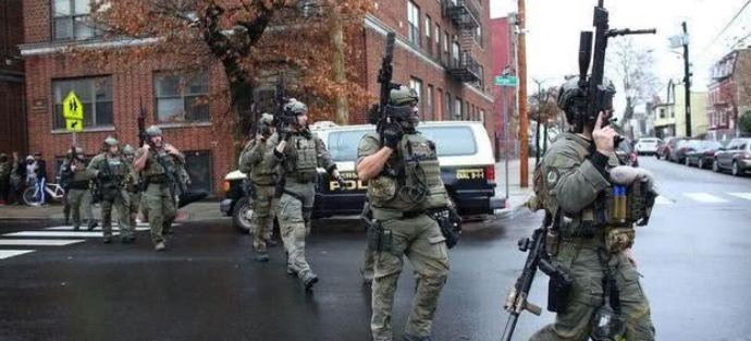 「美国」北京时间6月22日，美国正式进入“末日死循环”，专家：美国已无希望