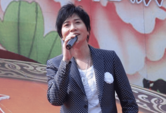 春晚|31岁登上?春晚一唱而红，观众以为他隐退多年，其实已经去世6年