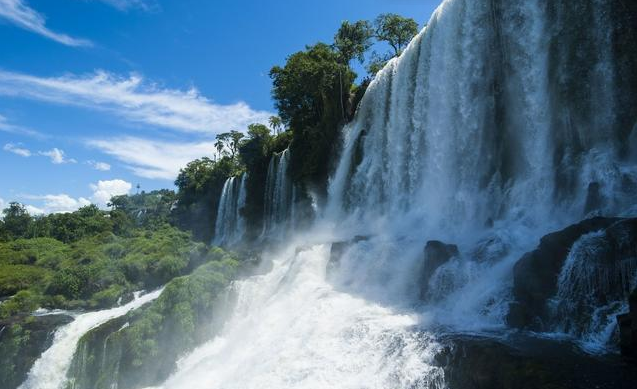 『生肖』20号到5月底，横财着这跑，钞票滚滚来，意外之财频来的3大生肖