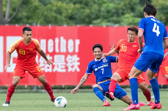 [上海申花]董路解读国足4-0申花！上半场才是重点，申花心态失衡，崔康熙失算