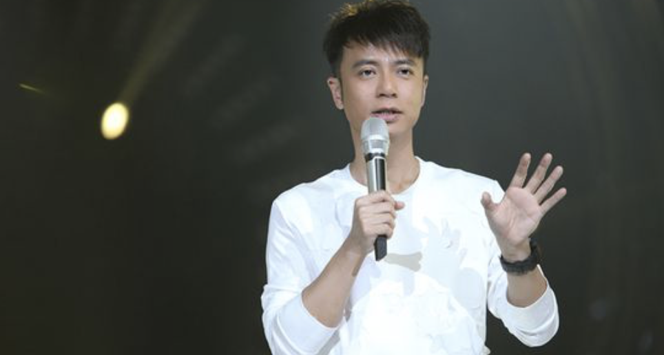 吕方|港坛生不逢时的3位歌手， 虽个个堪称“歌王”，却始终无法大火
