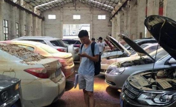 奥迪Q5@泡水车越来越多，最后都流向哪了？让二手车商人告诉你真实情况！