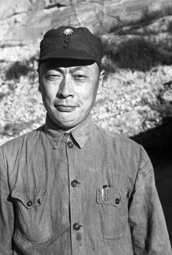 十大元帅|十大开国元帅，为何只有五位能称呼为“老总”？