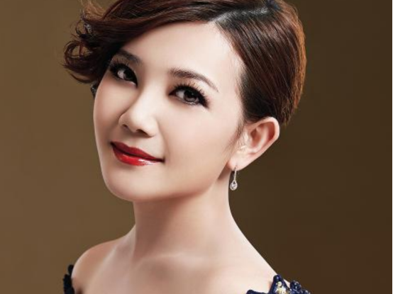 梁静茹■华语乐坛的知名歌手,拥有天使般的嗓音,如今来到内地发展