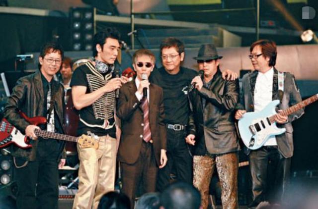 谭咏麟|与谭咏麟是好友，生意破产欠债2亿，如今65岁开演唱会坐无空席