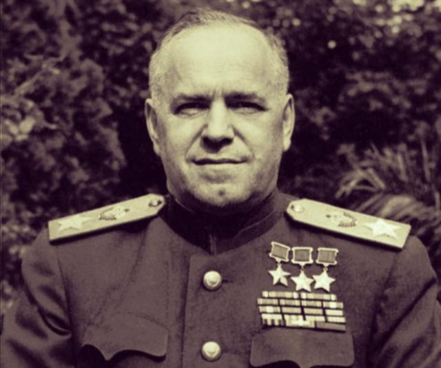 『斯大林格勒』为何苏联损失整个方面军没事，德国损失一个集团军就断了东线脊梁？