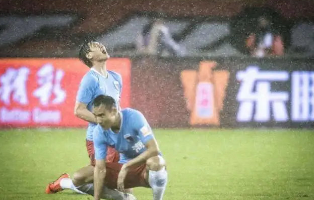 广州恒大■天海若退出张成林最尴尬！享受不到解散福利，曾让恒大花费1.2亿