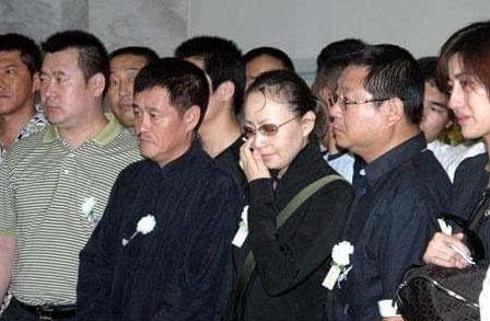 「赵本山」赵本山的大弟子，郭德纲的大弟子，潘长江的大弟子，一代不如一代