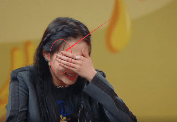 「关晓彤」关晓彤的“无痕美甲”走红,明明很贵却像没做过,网友:有钱人的乐趣