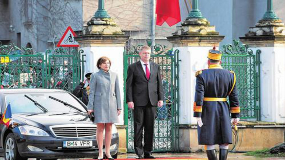 美国|可恨！比澳方还“墙头草”，撕毁中方478亿合约后、转投美国“怀抱”