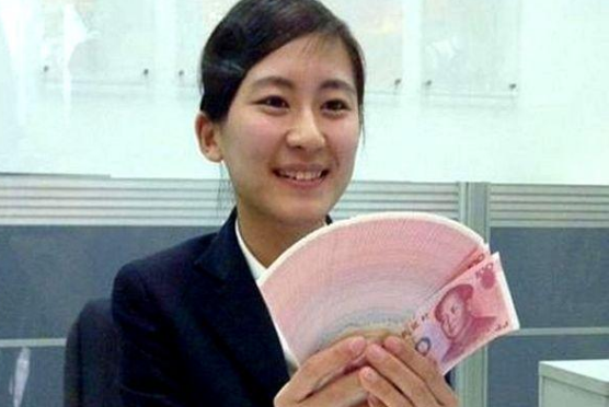 利息|靠“吃利息”每月5000元，需要向银行存多少本金？银行员工给出答案