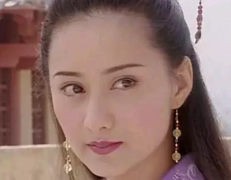 梁小冰|韩雪早年,李湘早年,王艳早年,梁小冰早年,不及她早年古装样子