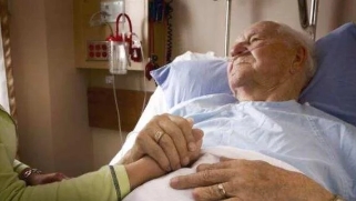 「疾病」当病人出现这5个行为时,预示着他将不久于人世,你都听说过吗?