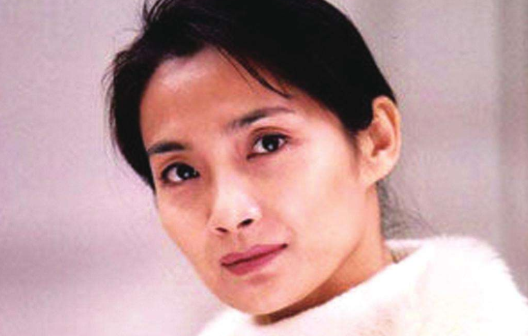 李婷|原来她早已离世！患癌9年一人抗下所有，葬礼佟大为哭到晕厥