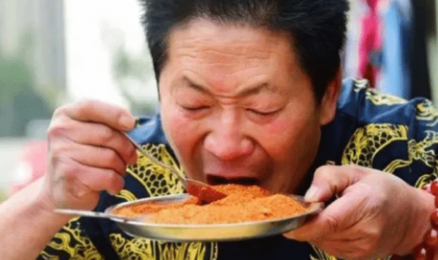 ：曾是“中国辣王”，每天喝辣椒粉下酒，如今他变成了这样！
