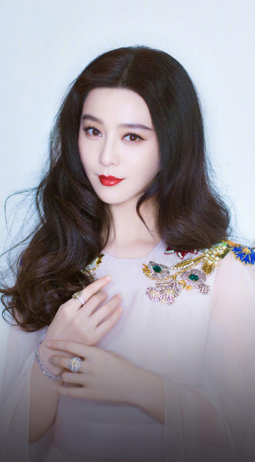 你们喜欢范冰冰这一位女艺人吗?对于如今的她你们有何看法呢?