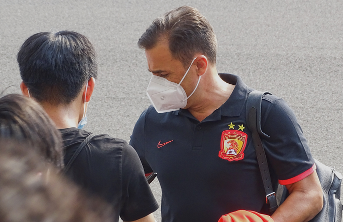 贵州恒丰|广州恒大0-1贵州恒丰！对手点射致胜，卡纳瓦罗需解决后防问题