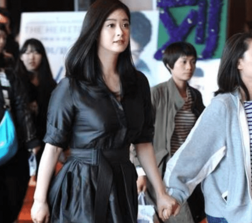 蒋欣|微胖已经不足以形容蒋欣了，37岁胖成“大妈身材”，身材管理这么难吗？