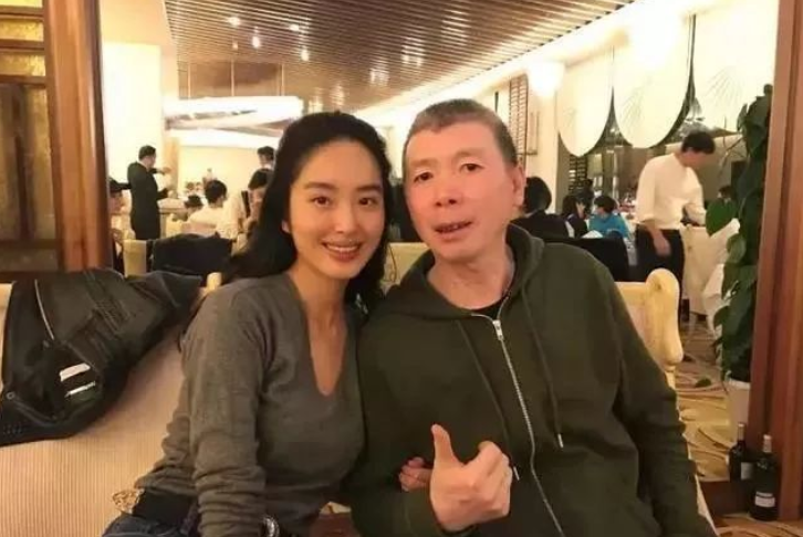 冯小刚|冯小刚曾说她是最纯洁的女星