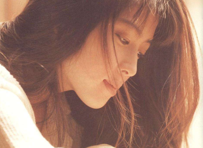 『坂井泉水』?她是“颜值最高”的女歌手,一首歌火27年,今歌曲被写入了教科书