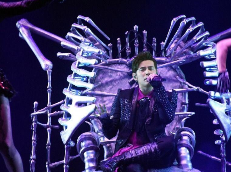 『周杰伦』乐坛中的强者,周杰伦的出现,让更多人认识到了一位才子