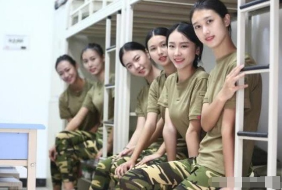 宿舍|大学宿舍选“6人间”还是“4人间”？学姐：大一选错后悔4年！