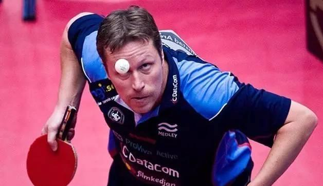 「邓亚萍」历史上乒乓球单打最强的男女运动员分别是谁？