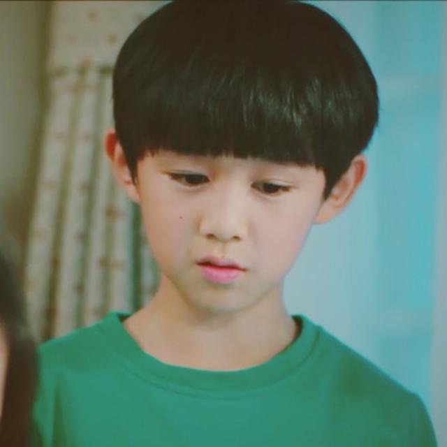 『荣梓杉』眼神清澈干净的少年,演技优秀突出的男孩,荣梓杉彻底火了