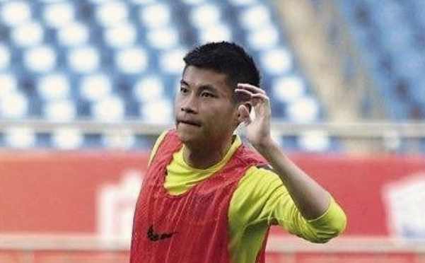 『重庆斯威』中超又敲定一笔转会,35岁悍将落叶归根,已分别10年之久