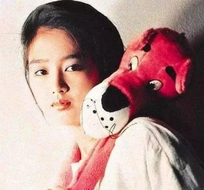 刘德华|58岁刘德华私照泄露，真面目被戳穿：他装不下去了