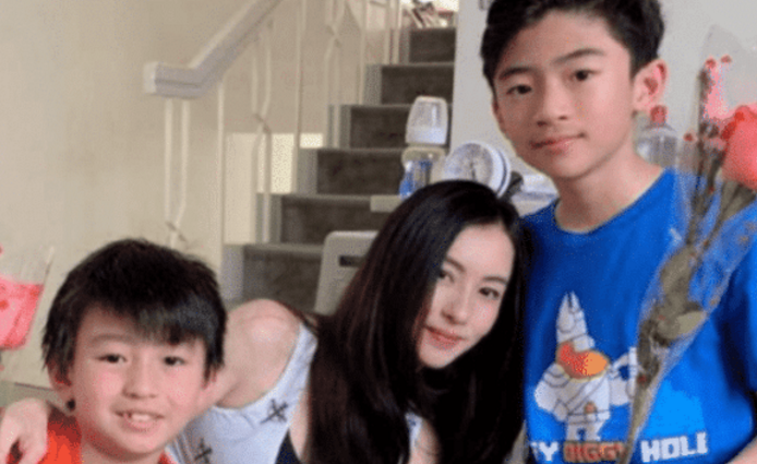 张柏芝■39岁的张柏芝前半生是“烈酒”，生了3个孩子后，变成了“浓茶”