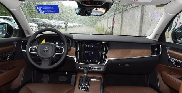 环保▲沃尔沃S90落地325358元贵吗？它有哪些小毛病？看完就明白