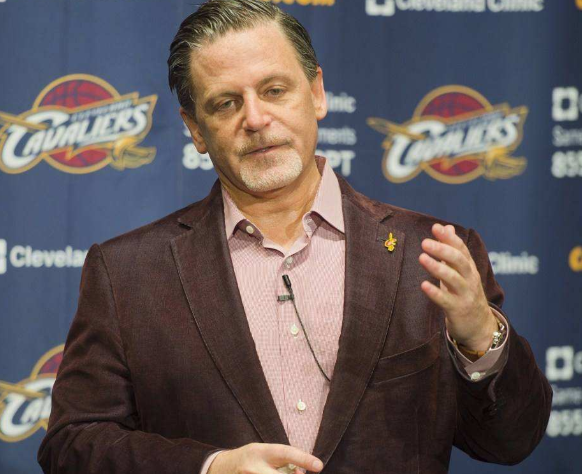 「科比·布莱恩特」吉尔伯特：当初湖人想用科比换勒布朗，我告诉他们科比还不配单换