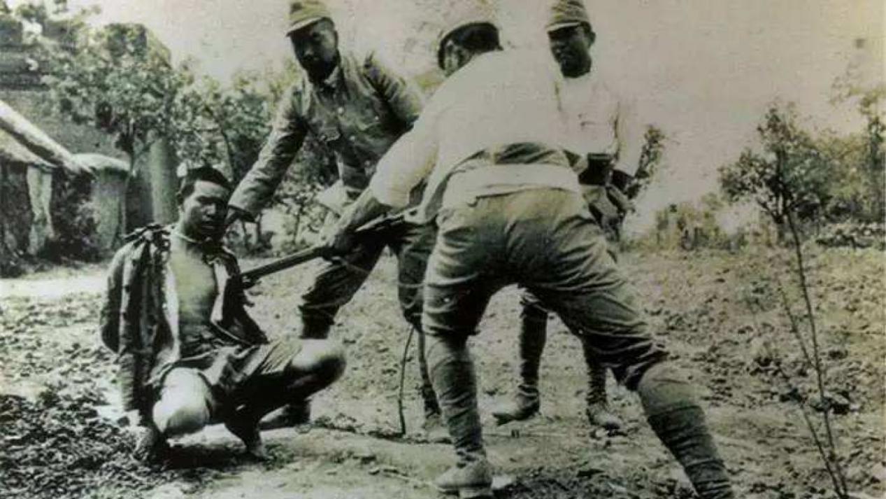 『日军』面对这个死刑犯,执法人员忍不住打光所有子弹,此人是谁?
