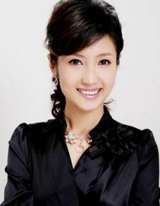 春妮|2016年，曹云金怒揭主持人春妮与郭德纲有染，听听娱记卓伟怎么说