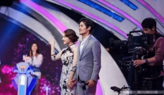 非诚勿扰|非诚勿扰：小伙牵手最美单亲妈妈，6年后生活现状让人感慨，都是假的