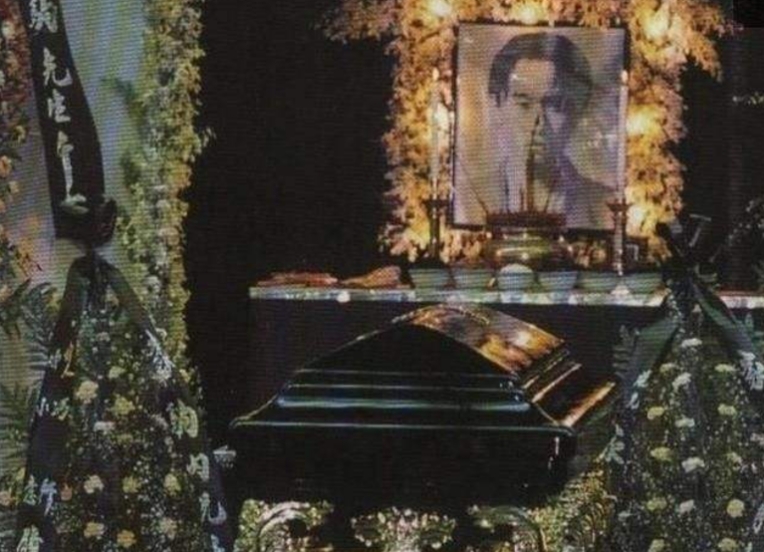 李连杰|意外“惨死”的5大明星，最后1个要是活着，成龙李连杰都只能看他眼色