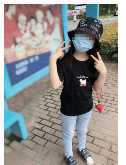 #作文#老师批作文负能量,小学女孩翻栏杆堕楼身亡,学校过30分才通知