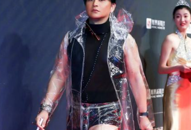 琉璃|继陈志朋之后，又一个著名明星走上不归路，穿衣打扮简直不忍直视