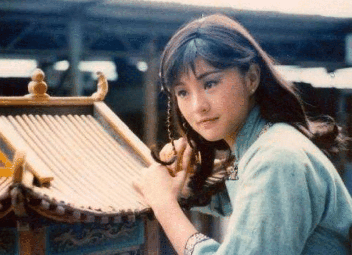 #李赛凤#香港“动作片”头号女星54岁李赛凤已老,素颜近照一言难尽,落魄不堪