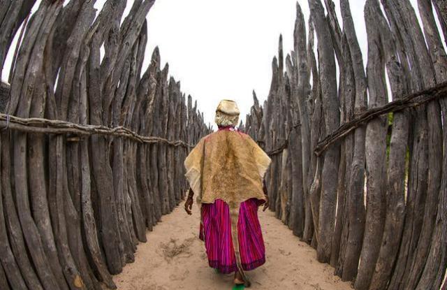 非洲部落的女酋長，掌管著58個村落，丈夫可以隨便挑-圖2