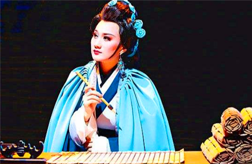 后代|她是古代第一才女，才貌双全却写了一本烂书，毒害中国女性2000年