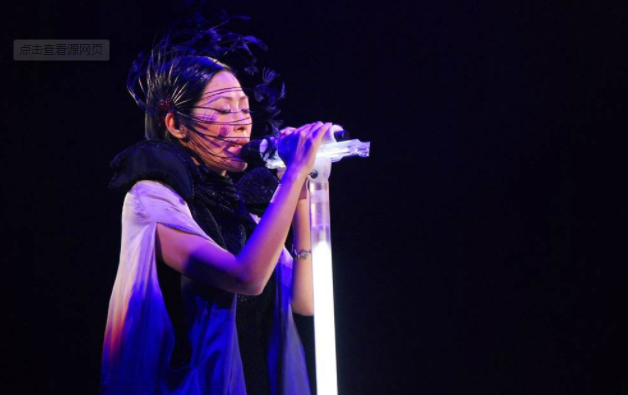 王菲|她巅峰时与王菲齐名，任性解约、私生活混乱，如今走在街上无人识