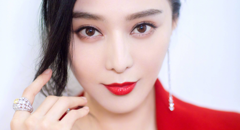 林心如|当年扮演过林心如身边丫鬟的4个演员，如今全都走红，最后一位比主子还火